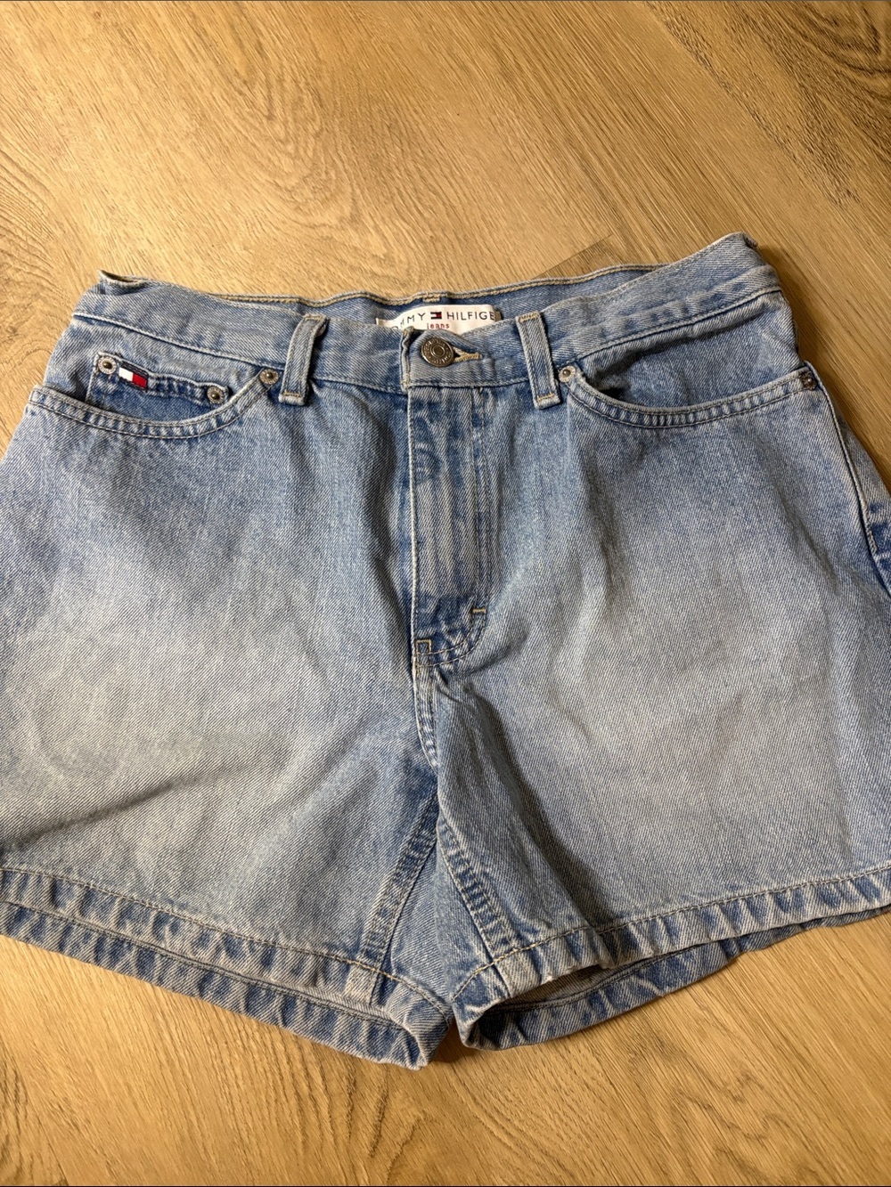 VTG Tommy Hilfiger Light Wash Denim Boyfriend Shorts Size 4 Y2K 2002 blue cotton